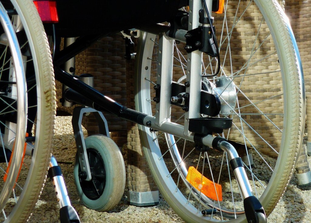 disabled person daily assistance home visit